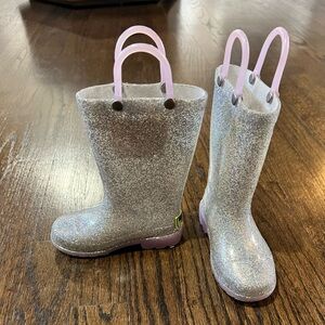 Toddler Rain boots with handles in silver
